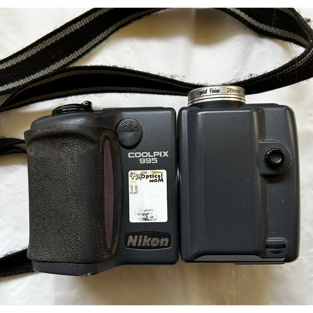 Nikon COOLPIX 995 3.2MP Digital Camera for parts / repair w/ manual
